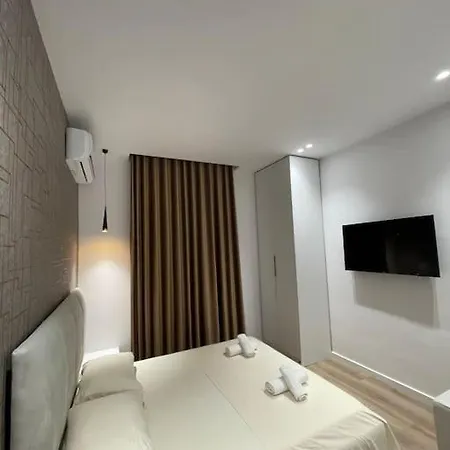 Apt. 98/303 Near Center דירה טיראנה
