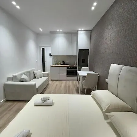 Apt. 98/303 Near Center * Tirana